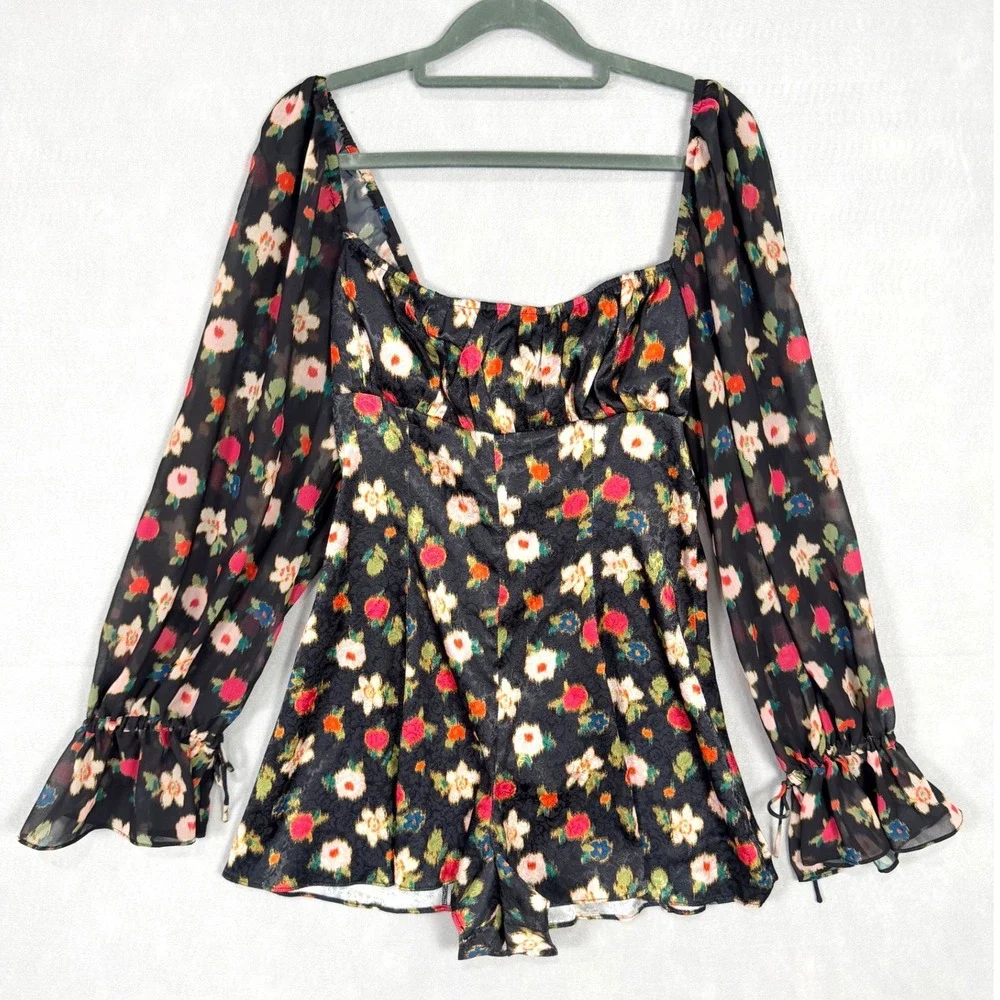 Urban Outfitters Romper Shorts Medium‎ Black Floral NWOT Satin Chiffon Sleeve